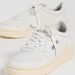 NWOT Autry Medalist Sneakers